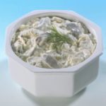 Feinster Heringssalat in Dillcreme